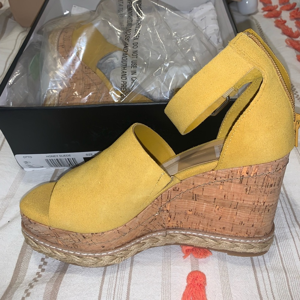 Mustard Yellow Wedges